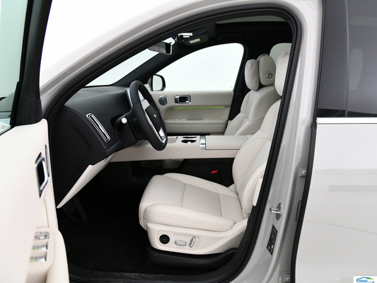 L6-2024 Pro Commercial Vehicle Seating Capacity of 5 for Lixiang's Energy Vehicles
