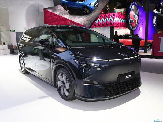 Xpeng Xiaopeng X9 MPV Energy Vehicle Electric Automobile for Retail Customers