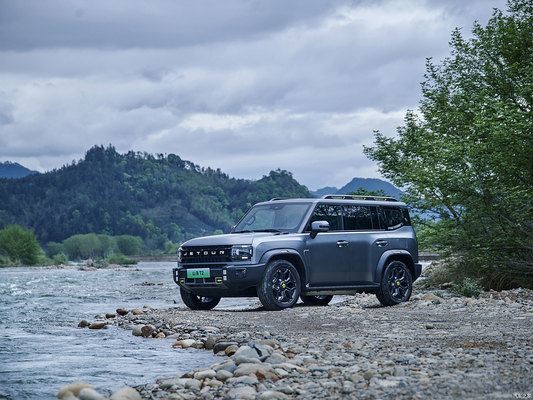 Chery Jetour Traveler T2 's 2024 Off-Road Driving PHEV SUV with Hybrid Energy Technology