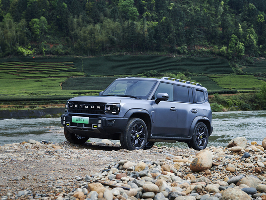 Chery Jetour Traveler T2 's 2024 Off-Road Driving PHEV SUV with Hybrid Energy Technology