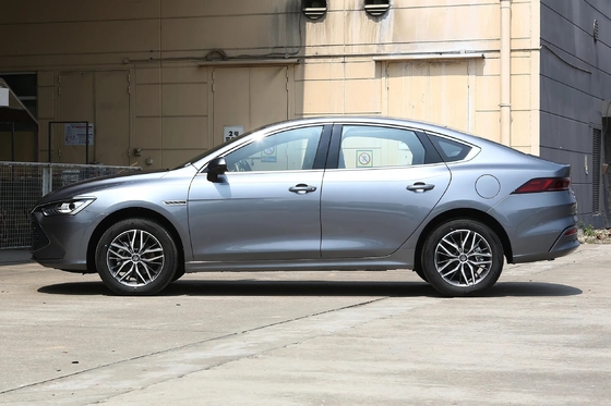 Spacious 5-Seater Compact Sedan BYD Qin Plus Dm-2024 Dm-I Honor Version 120Km PHEV Car