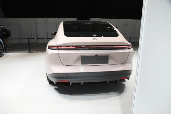 100Kwh Four Doors Swing Door Nio Et5-2024 Ride-On Car Five Seats Electrical Vehicles