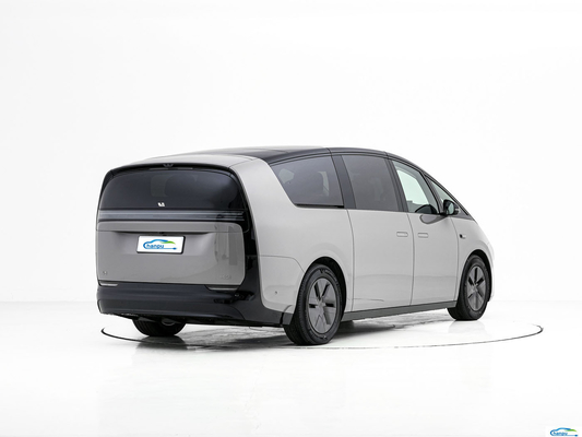 MPV Body Structure Direct Mega-2024 Ultra Commercial Vehicle for Lixiangl Energy Vehicles