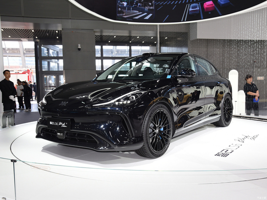 Saic IM LS6 4WD EV SUV The Must-Have B2B Choice for Long Range Needs in 2023-2024