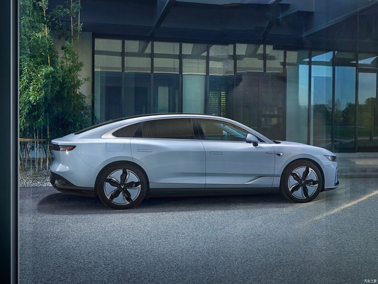Voyah Lantu Chasing Light ZHUIGUANG EV PHEV Sedan 730km Range Electrical Plug-in Hybrid