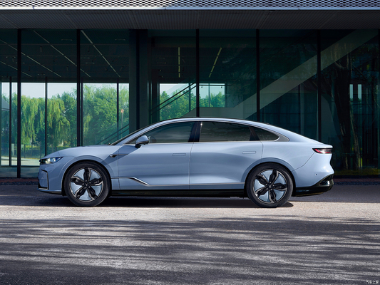 Voyah Lantu Chasing Light ZHUIGUANG EV PHEV Sedan 730km Range Electrical Plug-in Hybrid
