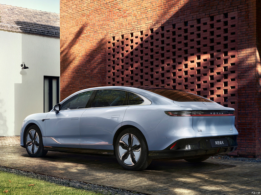 Voyah Lantu Chasing Light ZHUIGUANG EV PHEV Sedan 730km Range Electrical Plug-in Hybrid
