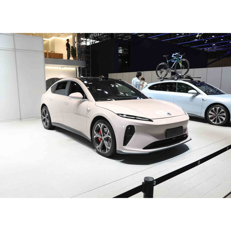 100Kwh Four Doors Swing Door Nio Et5-2024 Ride-On Car Five Seats Electrical Vehicles